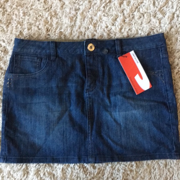 Mini skirt - Picture 1 of 4